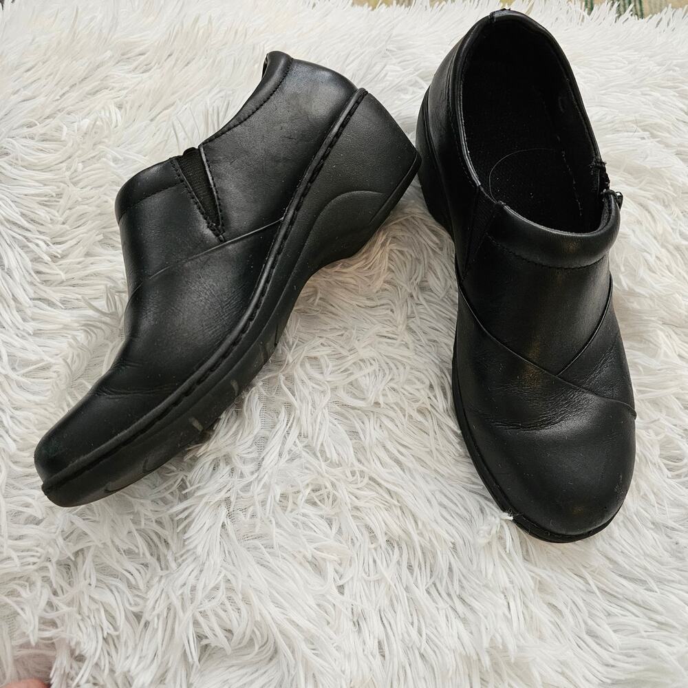 Clarks Channing Essa Black Leather Closed Toe Size Women's 7.5